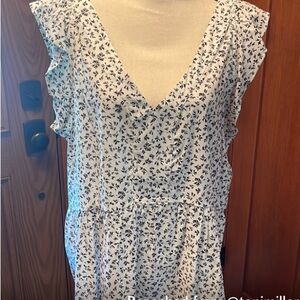 Loft Sleeveless Top. Size XL